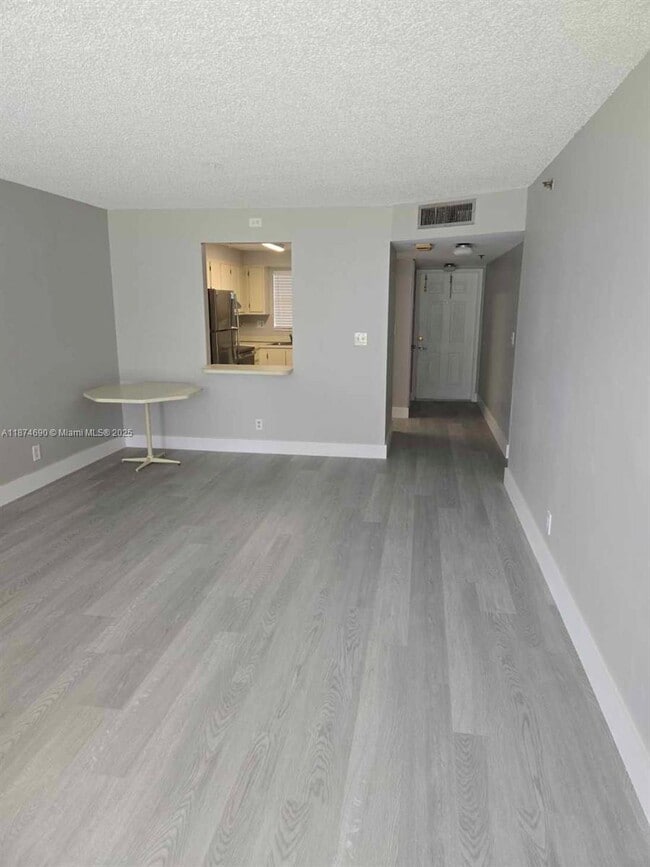 Photo - 3150 W Rolling Hills Cir Unit 209