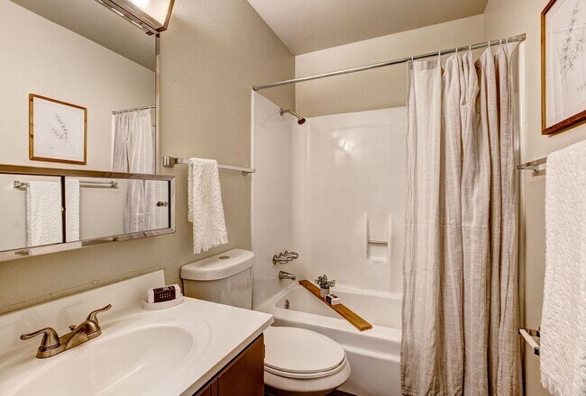 Photo - Stone Gate Apartments