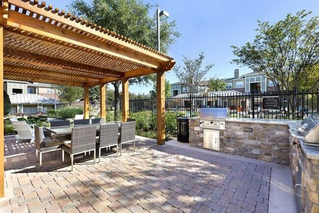 Photo - 3033 Bardin Rd Unidad d1