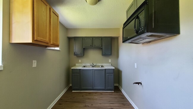 Photo - 1024 S Wellington St Unit 4