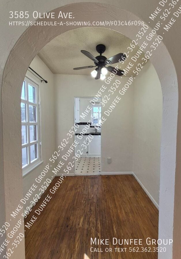 Photo - 3585 Olive Ave