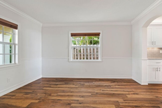 Photo - 17735 Carver Ave