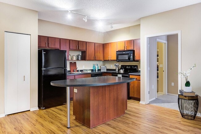 Uptown Lake Apartments