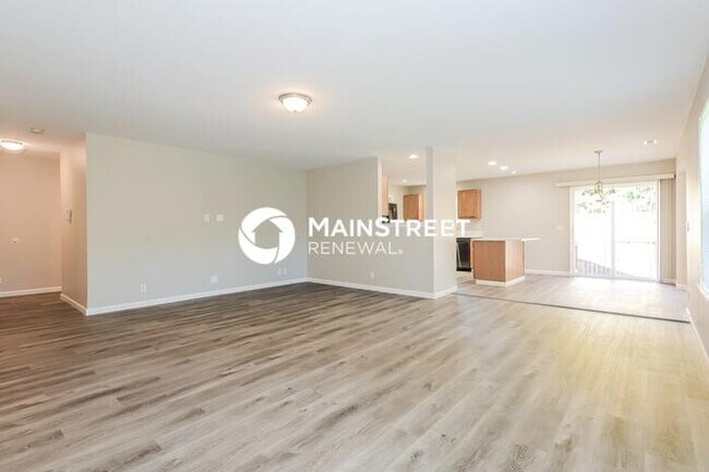 Photo - 3 Bedroom Pet-Friendly Home in Graham, WA with Main Street Renewal