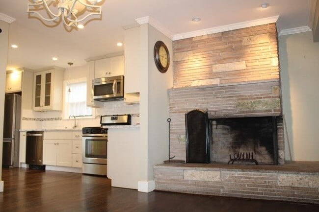 Photo - 2887 Lincoln Ave