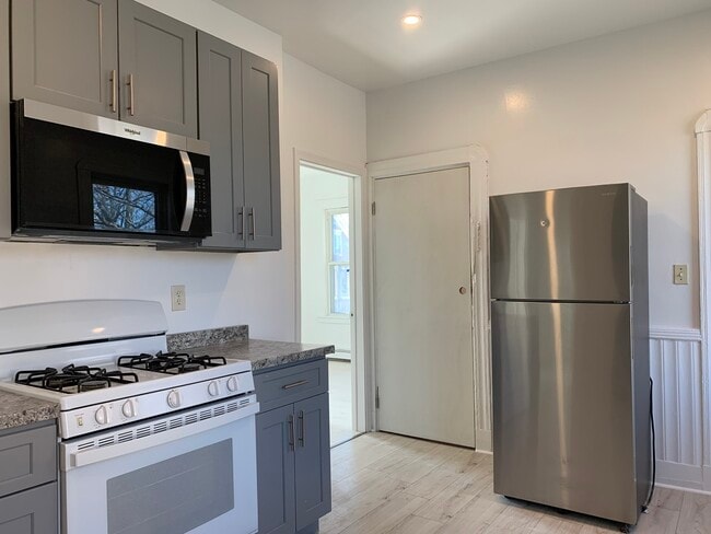 163 Washington St Unit 1