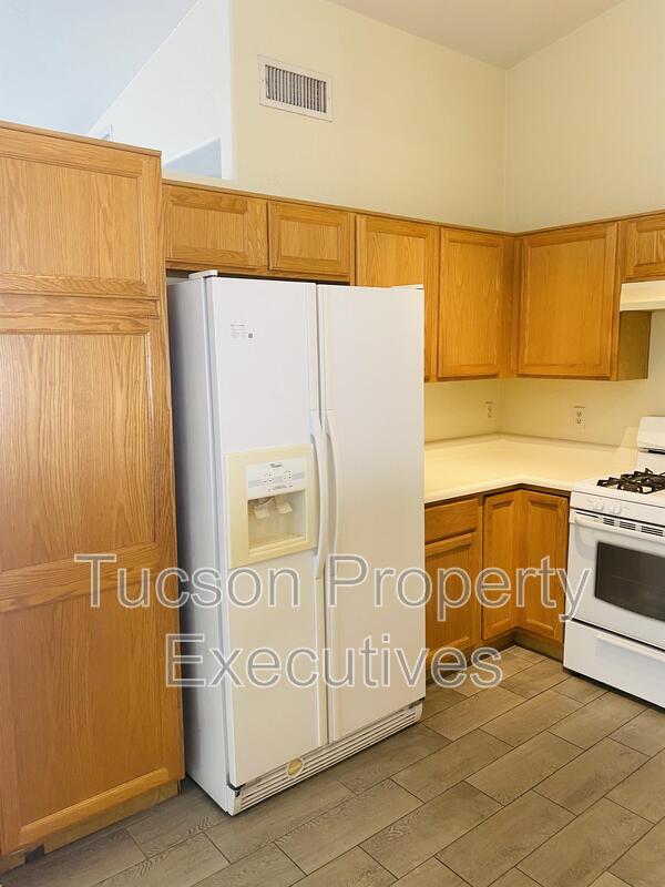 Photo - 7905 S Danforth Ave