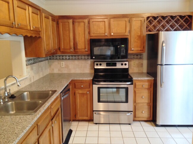 Photo - 9821 Siegen Ln