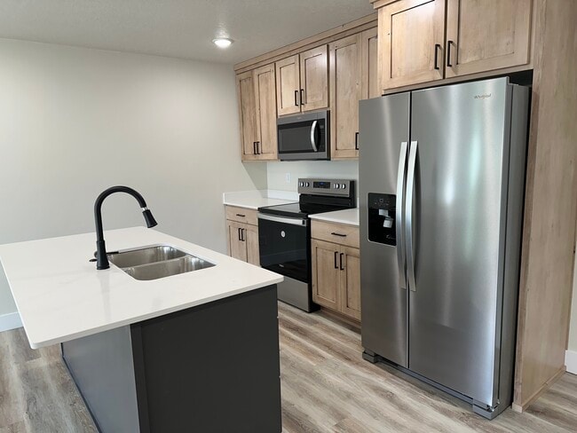 Photo - 3780 Philbin Rd