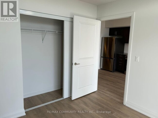 Photo - 10 Meadowglen Pl Unit 1106