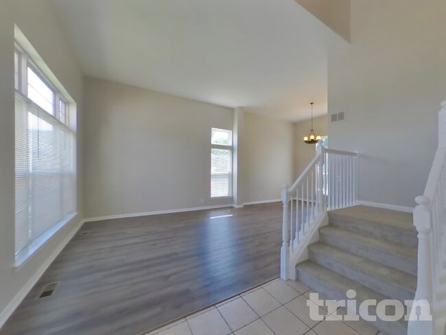 231 Paradise Pkwy
