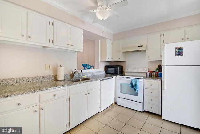 Photo - 308 Kidwelly Ct