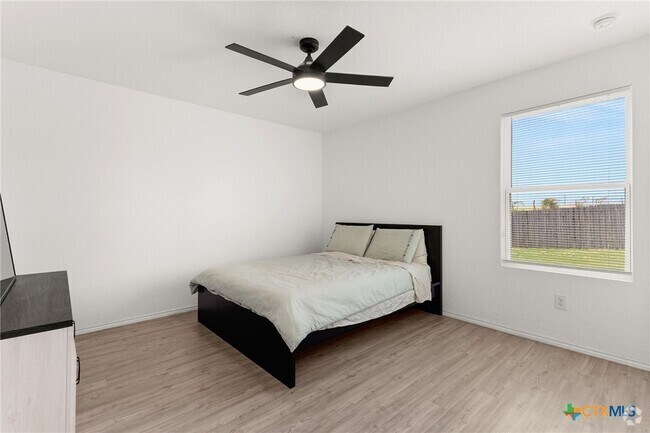 Building Photo - 2720 Green Finch Rental