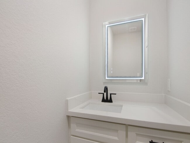 Building Photo - 415 County Rd 5102J