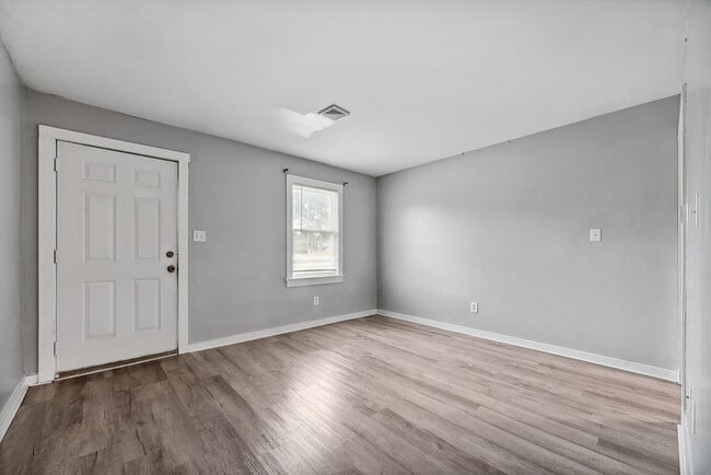 Photo - 1421 Edgecombe Meadows Dr