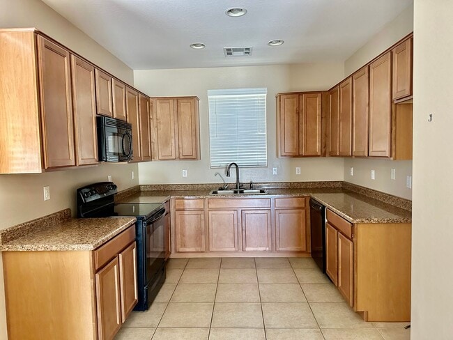 Photo - 3 BEDROOM IN MORNING SUN FARMS IN QUEEN CREEK