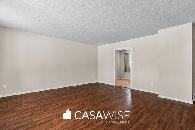 Photo - 10434-10164 164 St NW