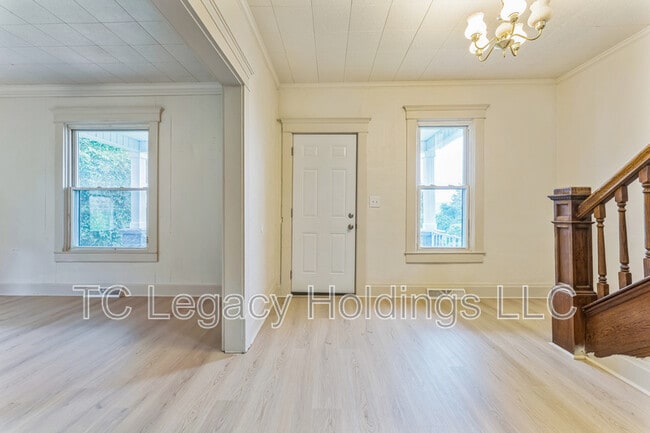 Photo - 513 Wilson St