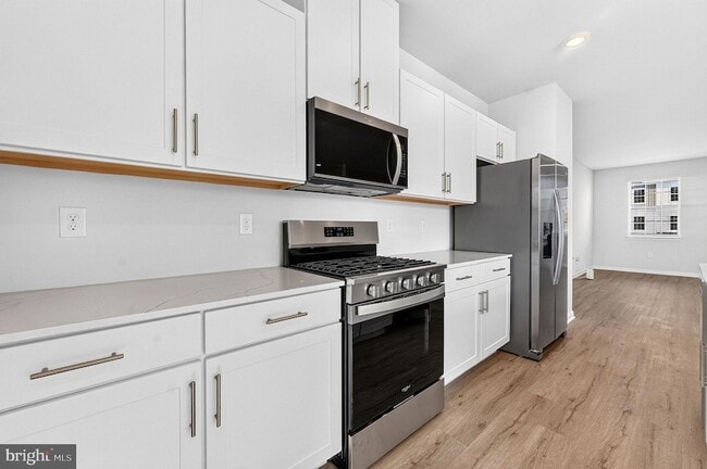 Photo - 157 Essex Dr