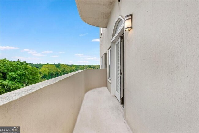 Photo - 2161 Peachtree Rd NE Unit 305