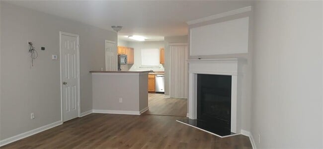 757 Crestwell Cir