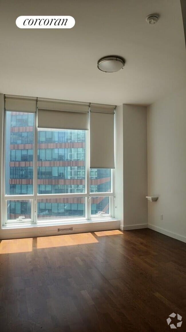 Building Photo - 2717 42nd Rd Rental
