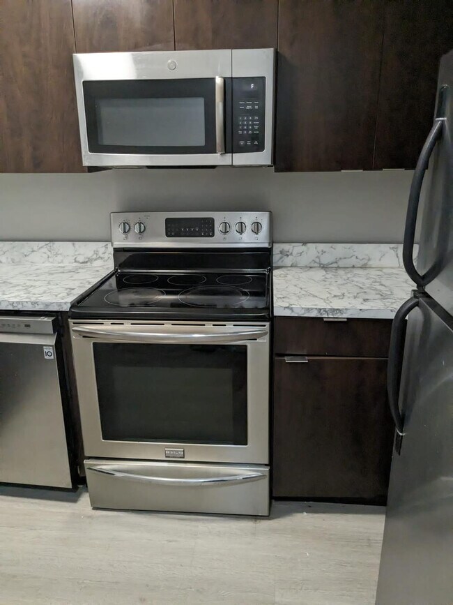 Photo - 617 Ixoria Ave Unit 2