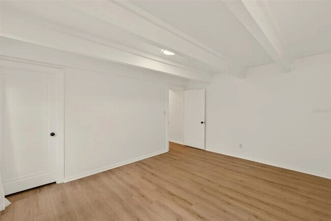 Photo - 925 16th Ave N Unidad Apt 2