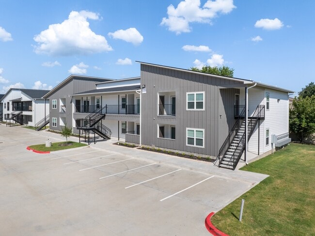 Building Photo - 1326 Prairie Dr Unit 1214 Rental