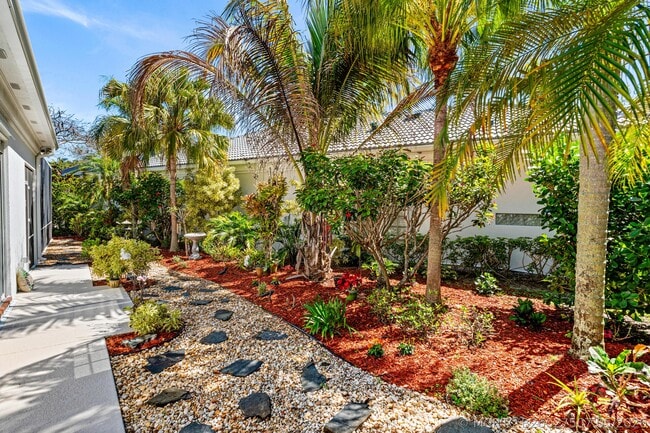4983 Garden Dr