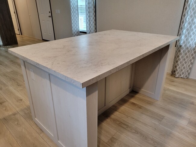 Photo - 855 W Jefferson St