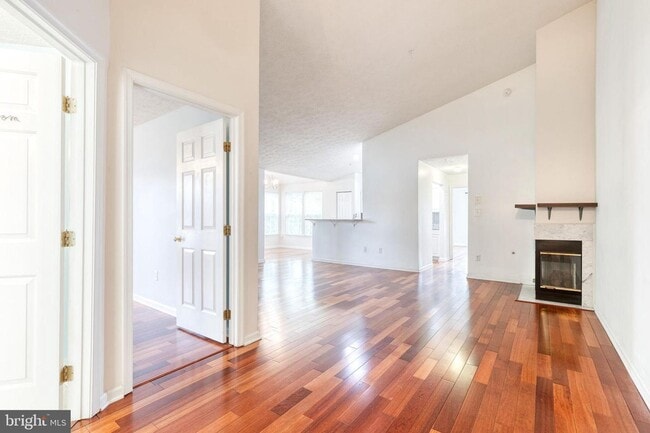 Photo - Stunning 2bd 2bth Penthouse-Level Condo in...