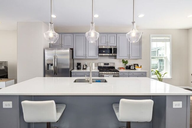 Photo - 3208 Marion Square