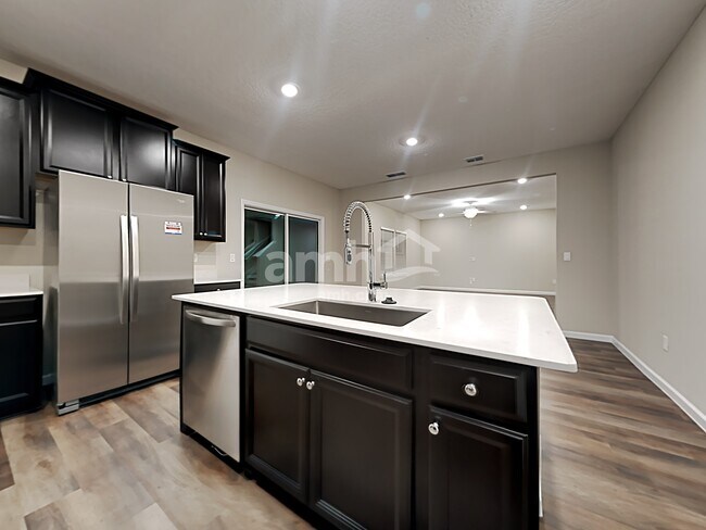 Photo - 91 Hemlock Point