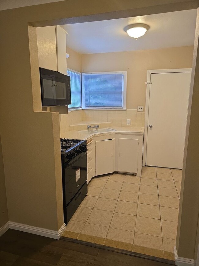 Photo - 924 Height St Unit 924 Height St