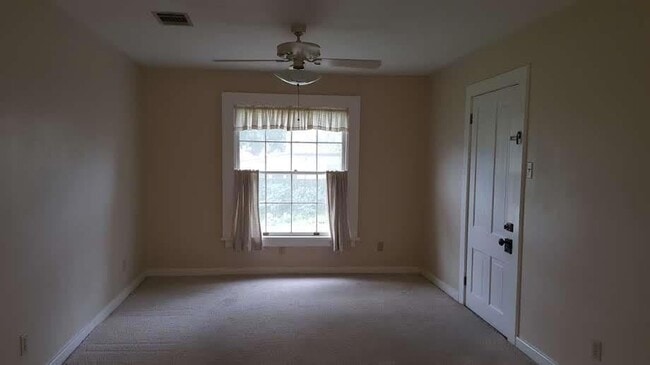 Photo - 316 1/2 E 7th Street Unit