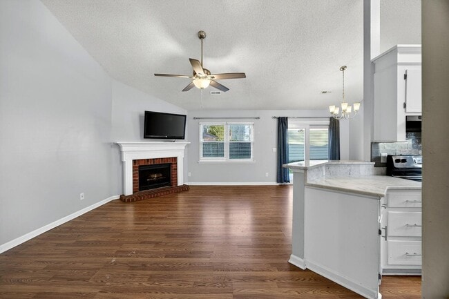 Photo - 112 Pipestone Dr