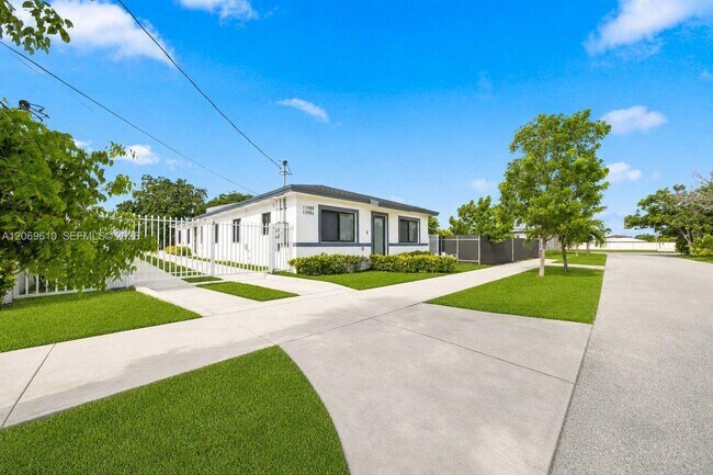 Photo - 11982 SW 213th St Unidad 11982