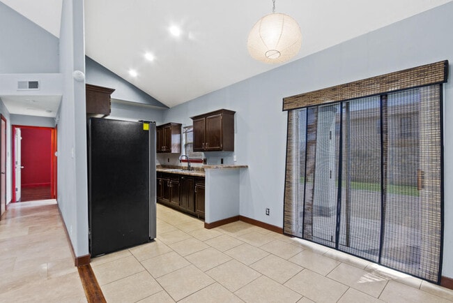 Photo - 6228 Brillo Luna St