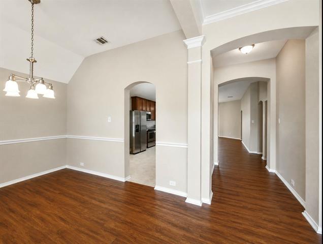 Photo - 2817 Bentwood Way