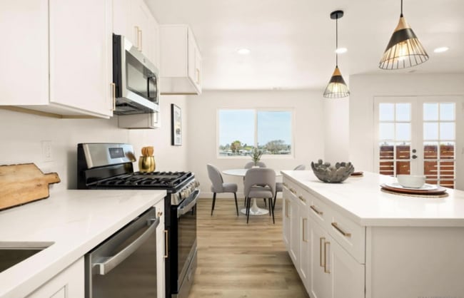 Photo - 3781 Ashford St Unit B