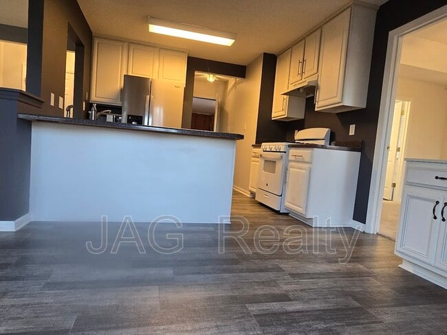 Photo - 1142 Stallings Rd