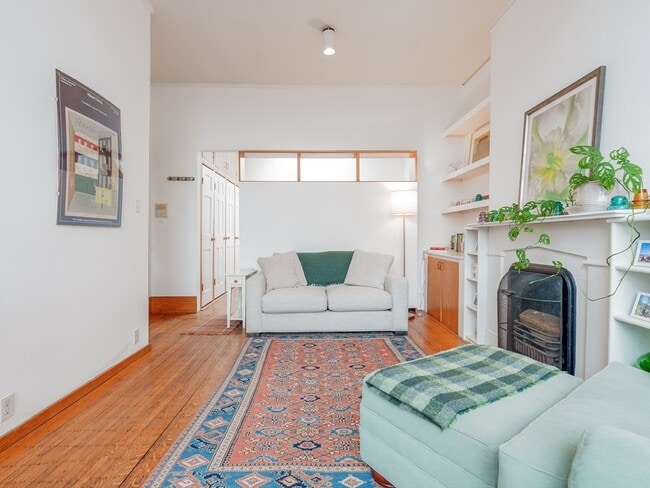 Photo - 31 Pinckney St Unit 4B