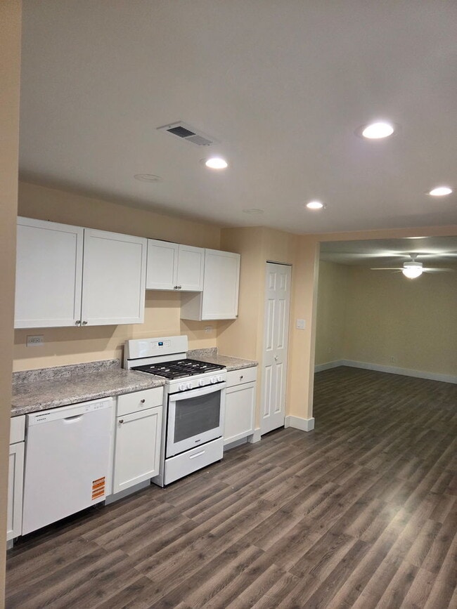 Photo - 21836 Orion Ave