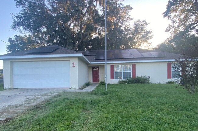 3/2 Rental With Large Fenced Backyard - 3/2 Rental With Large Fenced Backyard