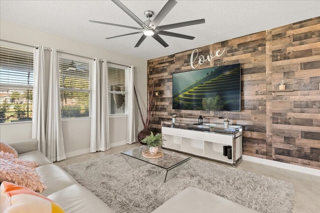 Building Photo - 7850 Oak Reflection Lp Unit SI ID1516265P