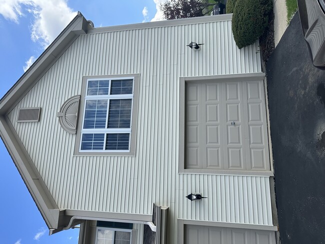 Photo - 2503 Dickens Dr Unit 2503