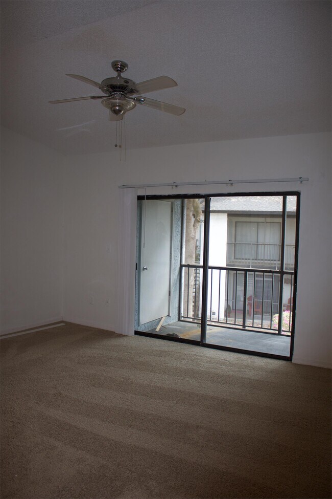 Photo - 232 Riverbend Dr