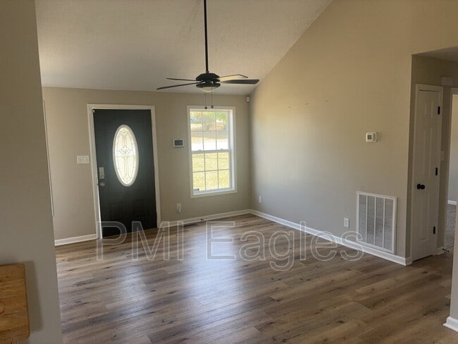 Photo - 940 Granny White Rd