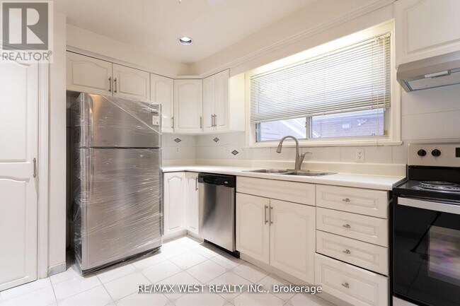 Photo - 28 Paragon Rd